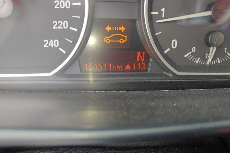 Used BMW 1 Series 2011 120i Convertible Coupe Odometer Close Up