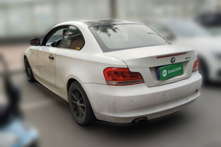Used BMW 1 Series 2011 120i two-door coupe Rear Left 45 Deg