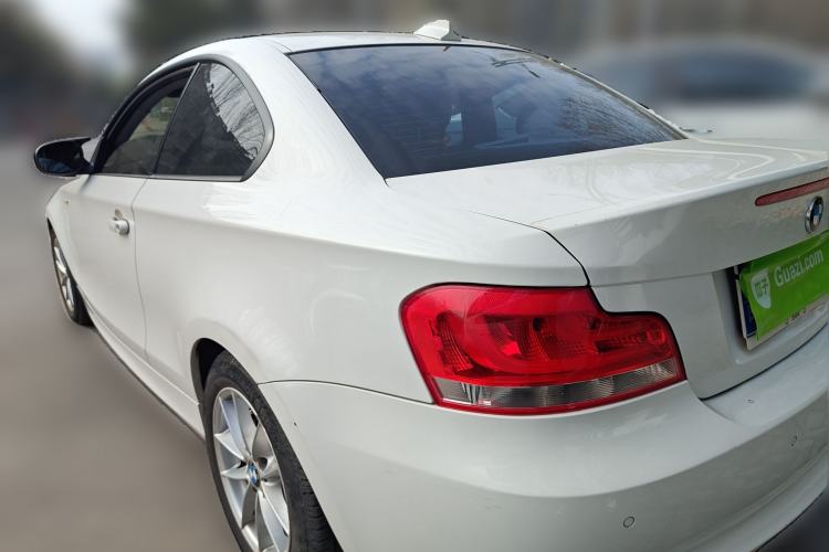 Used BMW 1 Series 2011 120i two-door coupe Rear Left 45 Deg