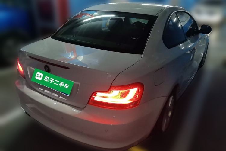 Used BMW 1 Series 2011 120i two-door coupe Rear Right 45 Deg
