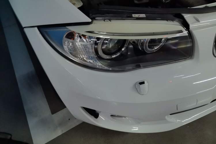 Used BMW 1 Series 2011 120i two-door coupe Right Front Headlight