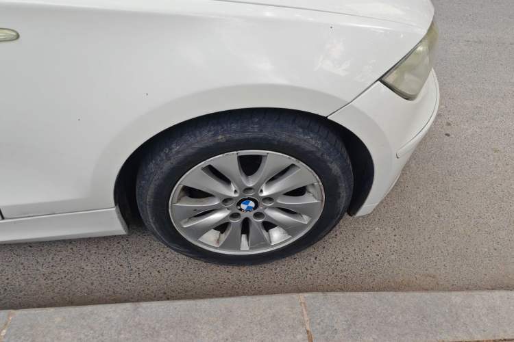Used BMW 1 Series  Right Front Wheel Hub