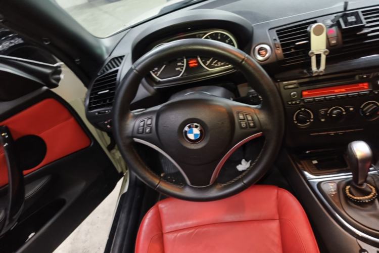 Used BMW 1 Series 2011 120i Convertible Coupe Steering Wheel
