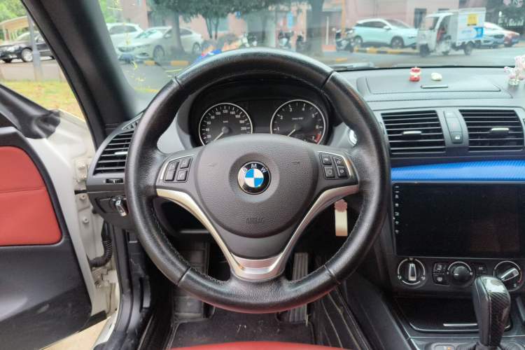 Used BMW 1 Series 2011 120i Convertible Coupe Steering Wheel