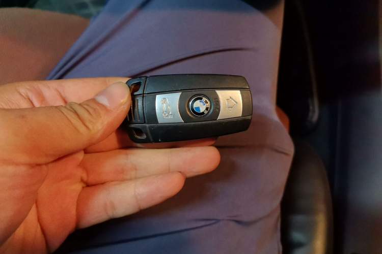 Used BMW 1 Series 2011 120i two-door coupe Vehicle Key