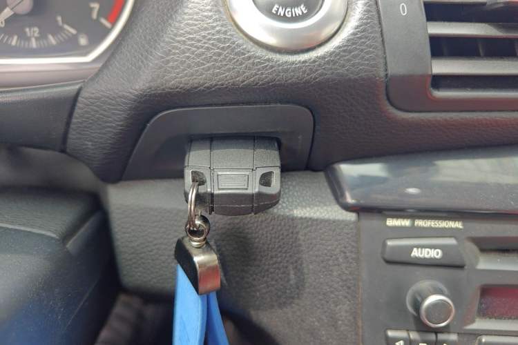 Used BMW 1 Series 2011 120i Convertible Coupe Vehicle Key