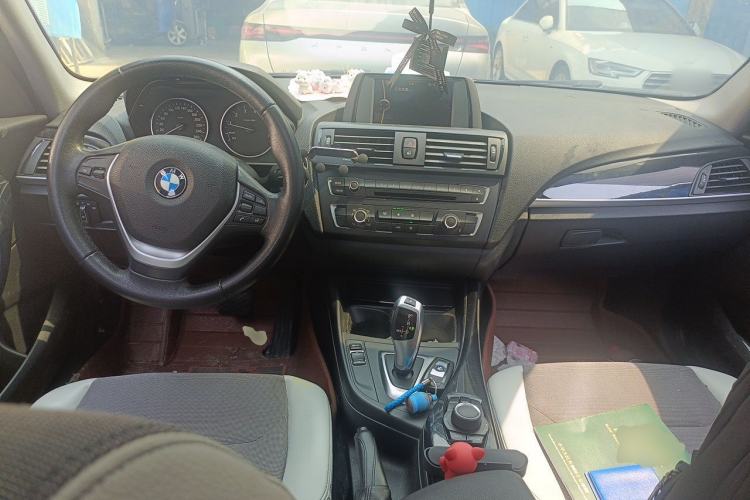 Used BMW 1 Series 2012 116i Leading Model Center Console