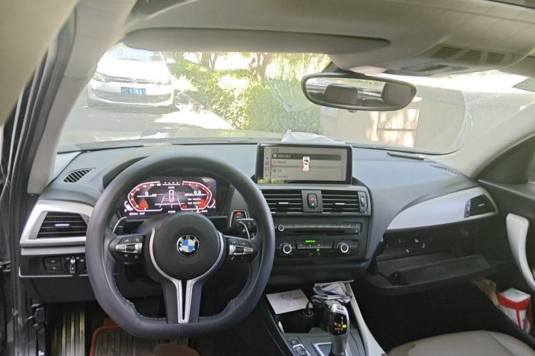 Used BMW 1 Series 2012 116i Urban Edition Center Console