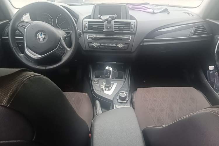 Used BMW 1 Series 2012 116i Urban Edition Center Console