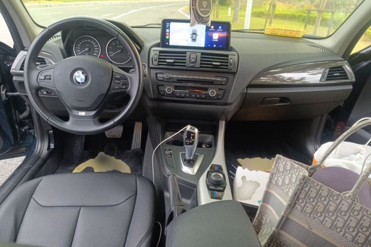 Used BMW 1 Series 2012 118i Leading Model Center Console