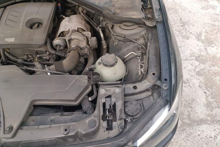 Used BMW 1 Series 2012 116i Leading Model Engine Bay Left
