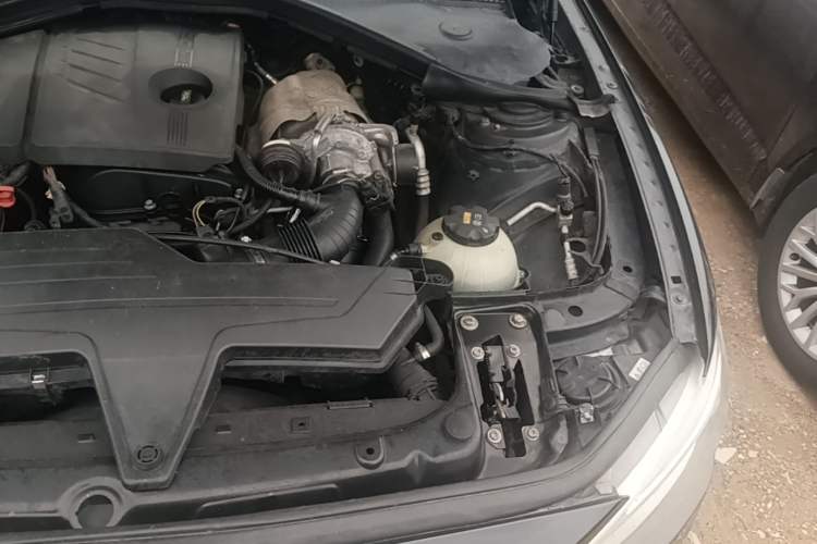 Used BMW 1 Series 2012 116i Urban Edition Engine Bay Left