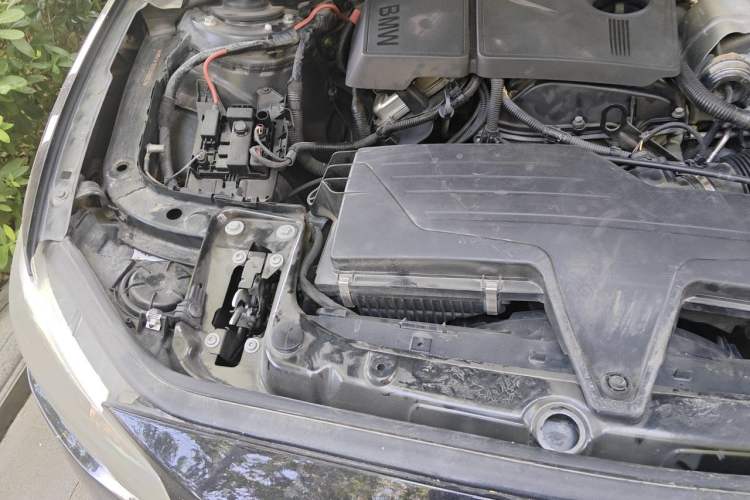 Used BMW 1 Series 2012 116i Urban Edition Engine Bay Right