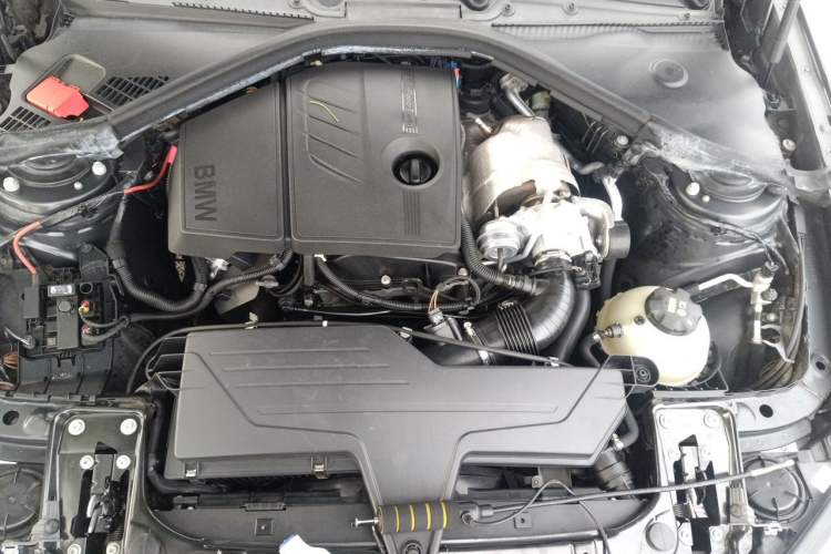Used BMW 1 Series 2012 118i Leading Model Engine Bay