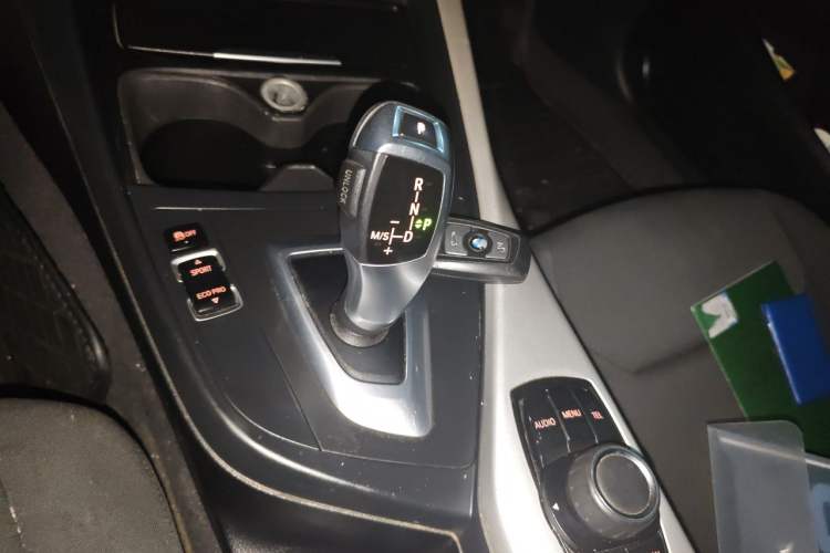 Used BMW 1 Series 2012 116i Urban Edition Gear Lever