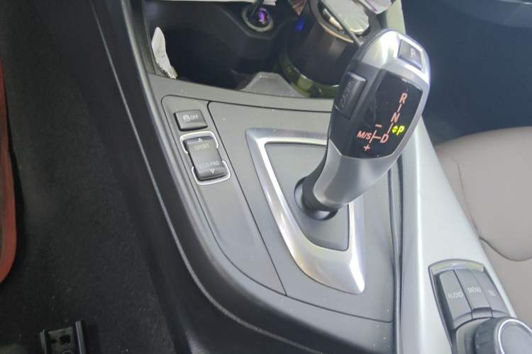 Used BMW 1 Series 2012 116i Urban Edition Gear Lever