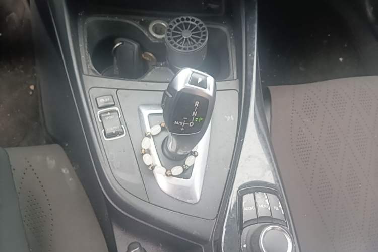 Used BMW 1 Series 2012 116i Urban Edition Gear Lever