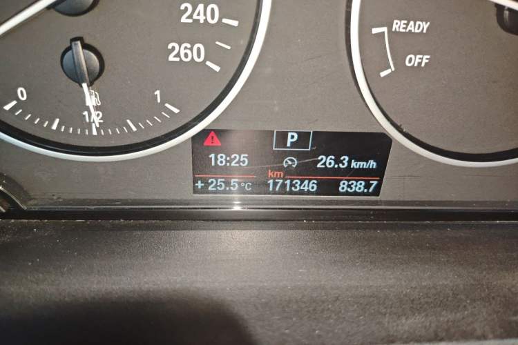 Used BMW 1 Series 2012 116i Leading Model Odometer Close Up