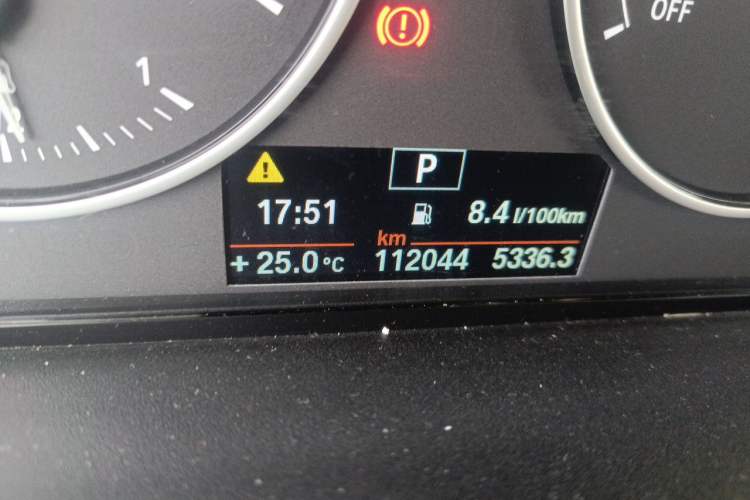 Used BMW 1 Series 2012 118i Leading Model Odometer Close Up