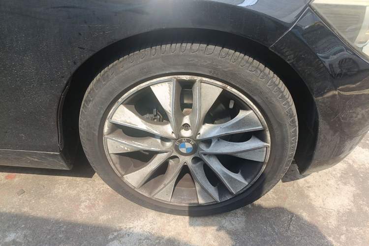 Used BMW 1 Series 2012 116i Leading Model Right Front Wheel Hub