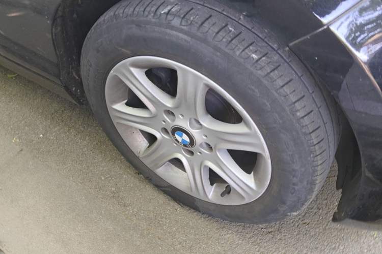 Used BMW 1 Series 2012 116i Urban Edition Right Front Wheel Hub