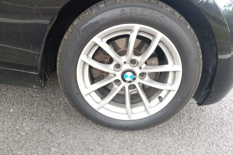 Used BMW 1 Series 2012 118i Leading Model Right Front Wheel Hub