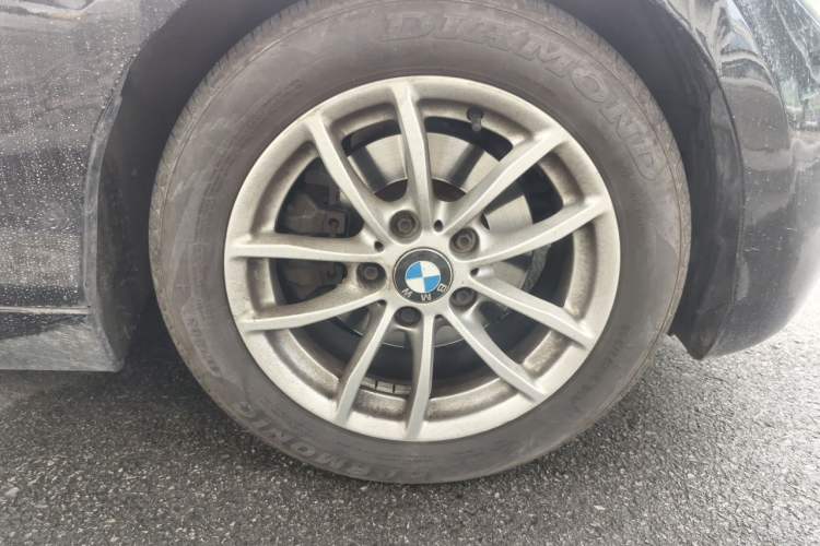 Used BMW 1 Series 2012 118i Leading Model Right Front Wheel Hub