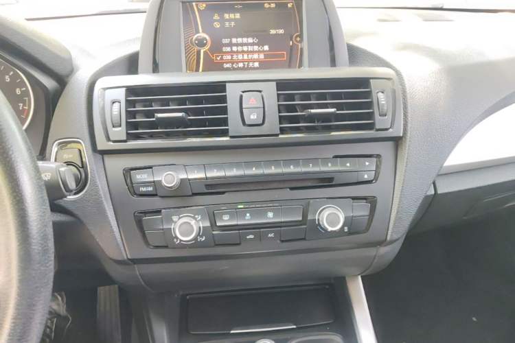 Used BMW 1 Series 2012 116i Leading Model Audio And AC Panel
