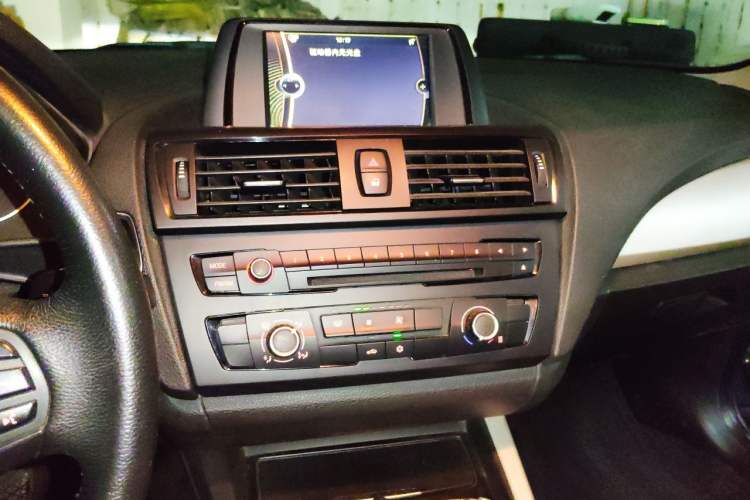 Used BMW 1 Series 2012 116i Leading Model Audio And AC Panel