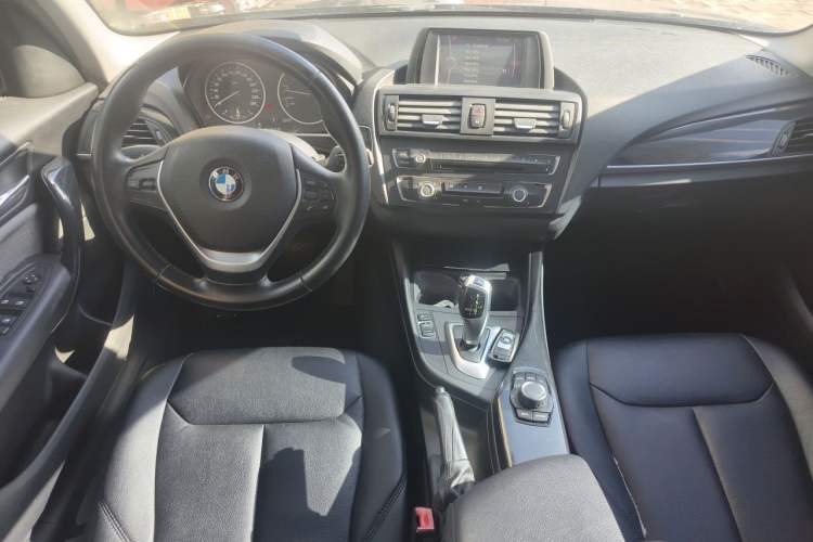 Used BMW 1 Series 2012 116i Leading Model Center Console