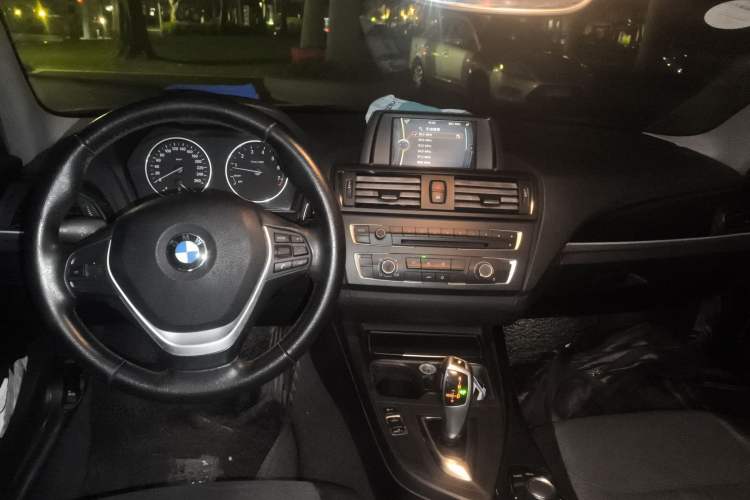 Used BMW 1 Series 2012 116i Urban Edition Center Console