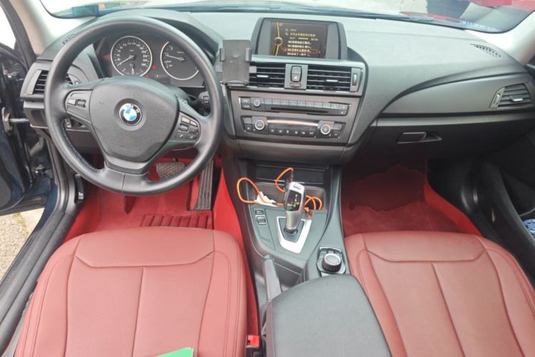 Used BMW 1 Series 2012 118i Leading Model Center Console