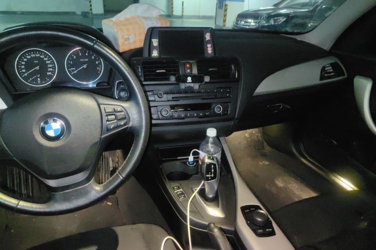 Used BMW 1 Series 2012 118i Leading Model Center Console
