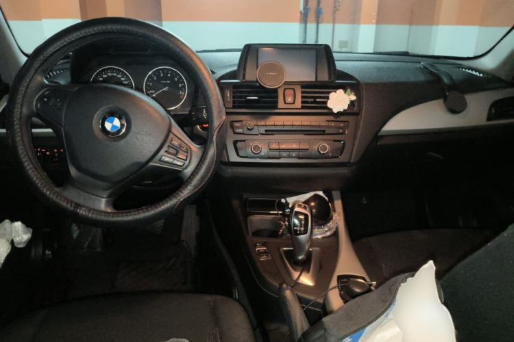 Used BMW 1 Series 2012 116i Leading Model Center Console