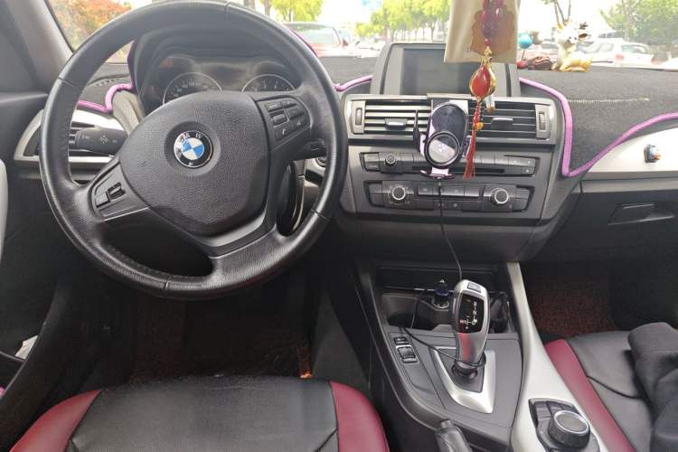 Used BMW 1 Series 2012 116i Leading Model Center Console