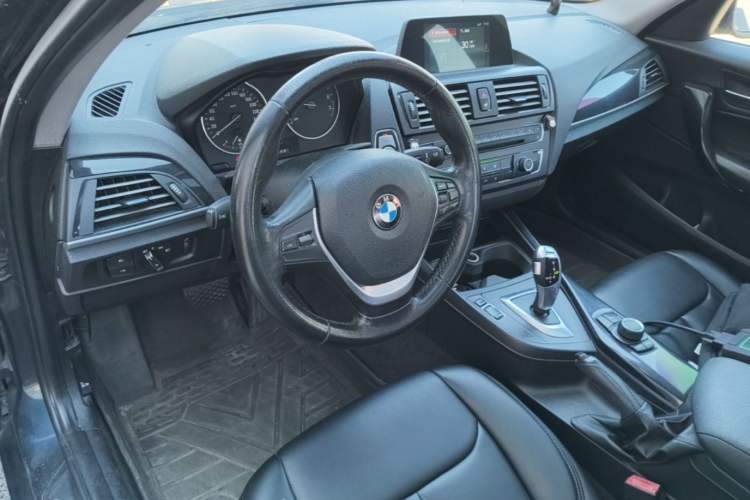 Used BMW 1 Series 2012 116i Urban Edition Center Console