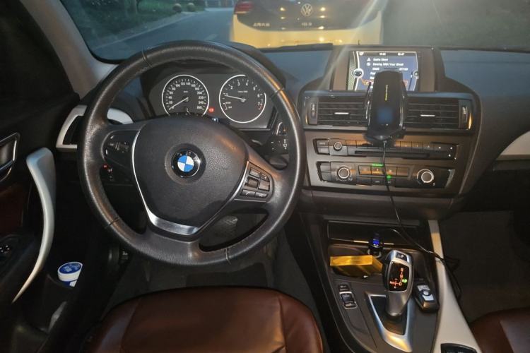 Used BMW 1 Series 2012 116i Urban Edition Center Console