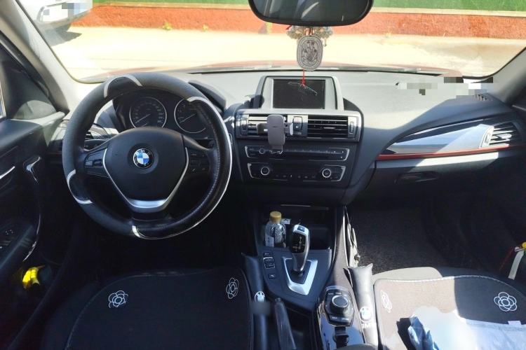 Used BMW 1 Series 2012 118i Sport Edition Center Console