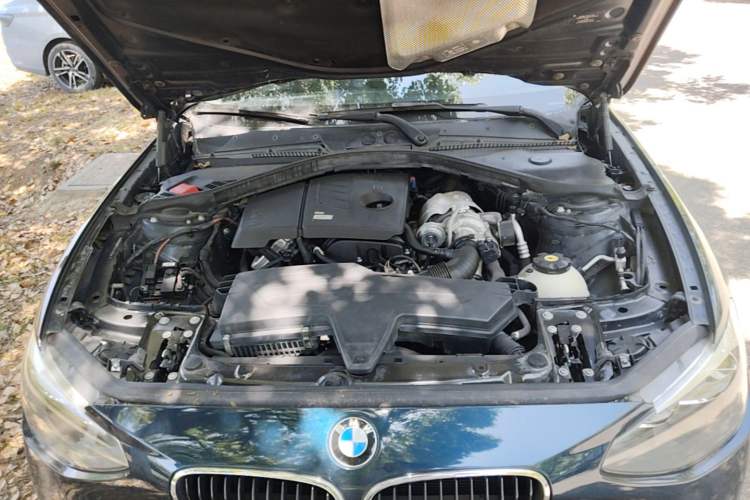 Used BMW 1 Series 2012 116i Leading Model Engine Bay