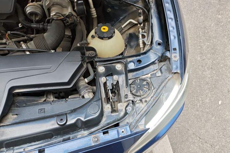 Used BMW 1 Series 2012 116i Leading Model Engine Bay Left