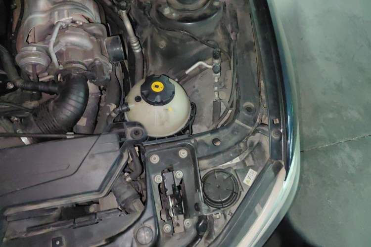 Used BMW 1 Series 2012 118i Leading Model Engine Bay Left