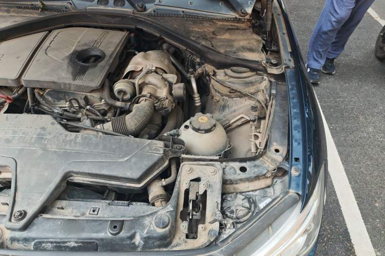Used BMW 1 Series 2012 116i Urban Edition Engine Bay Left
