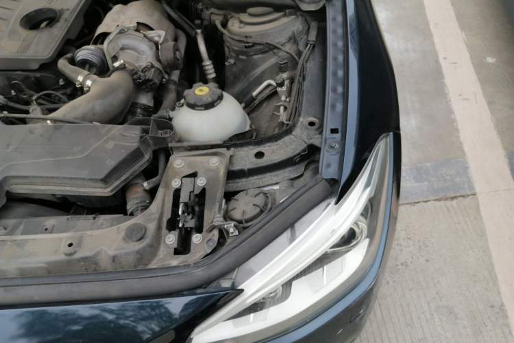 Used BMW 1 Series 2012 118i Leading Model Engine Bay Left