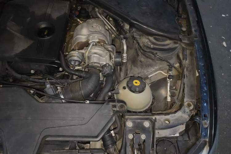 Used BMW 1 Series 2012 116i Urban Edition Engine Bay Left