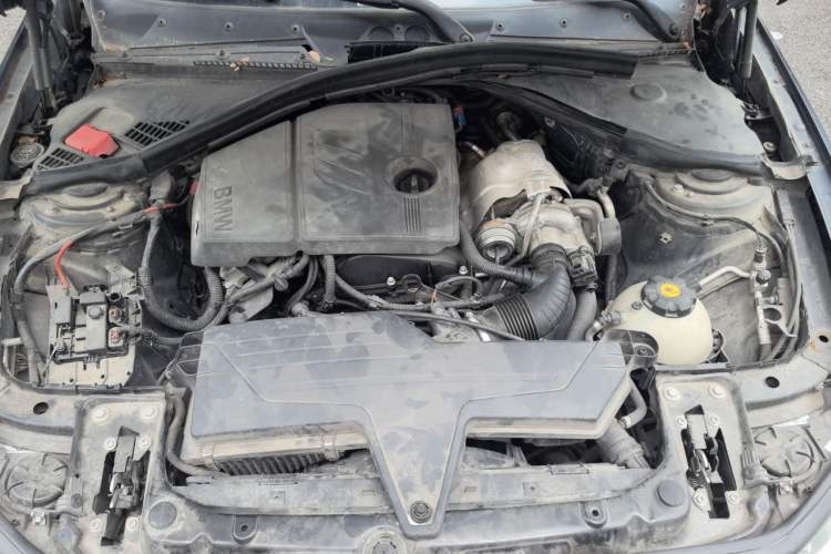 Used BMW 1 Series 2012 118i Sport Edition Engine Bay