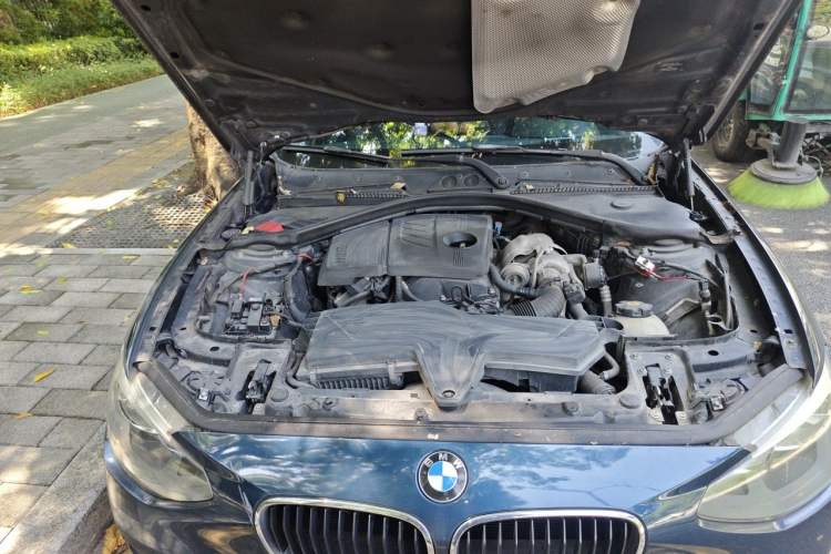 Used BMW 1 Series 2012 116i Leading Model Engine Bay Right
