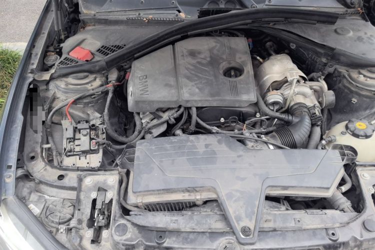Used BMW 1 Series 2012 118i Sport Edition Engine Bay Right