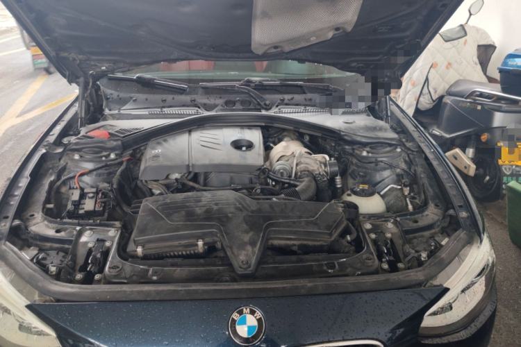 Used BMW 1 Series 2012 118i Leading Model Engine Bay
