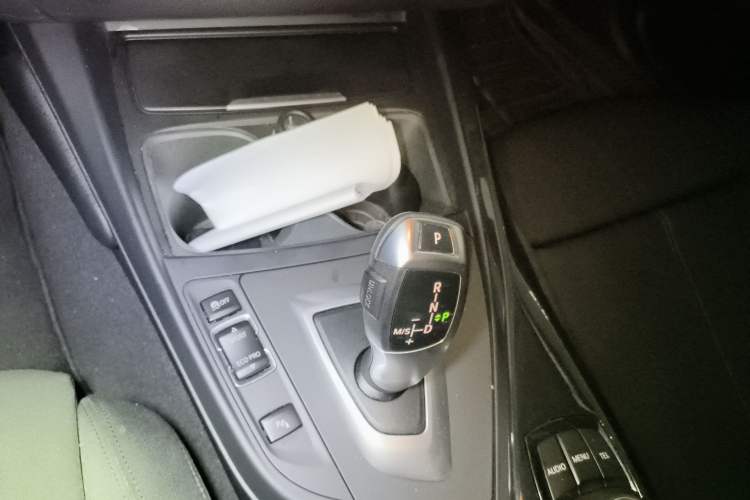 Used BMW 1 Series 2012 118i Sport Edition Gear Lever