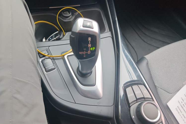 Used BMW 1 Series 2012 116i Urban Edition Gear Lever